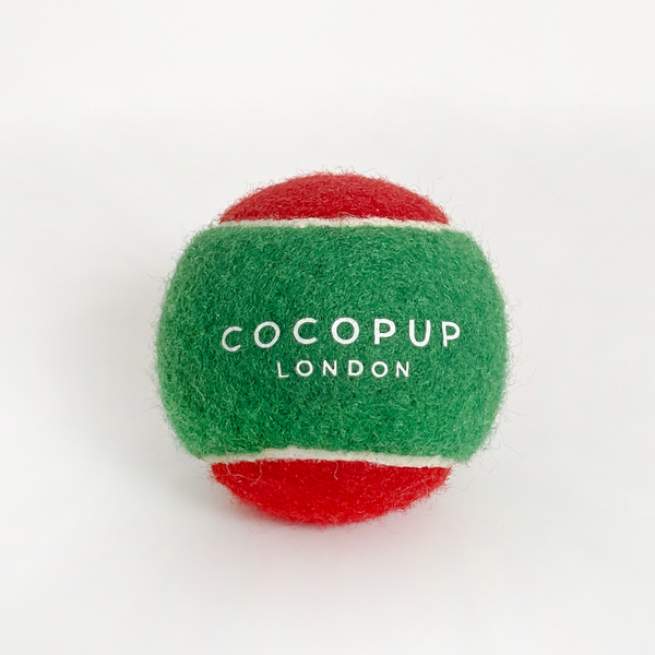 CocoPup London | Tennisball in limitierter Auflage | Weihnachtsrot & Grün