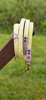 TrinketyPaws™ | BioThane® wasserdichtes SIGHTHOUND Halsband® mit Leine (optional) | Pastel Splatter Collection | Lemon & Lilac