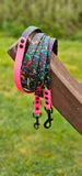 TrinketyPaws™ | BioThane® wasserdichtes SIGHTHOUND Halsband® mit Leine (optional) | Neon Splatter Collection | Black & Neon Pink